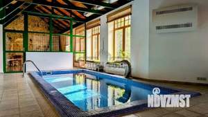 Дом 450м², 2-этажный, посуточно,