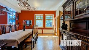 Дом 495м², 3-этажный, посуточно,