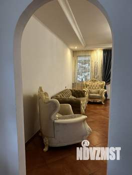 Коттедж 300м², 3-этажный, на длительный срок,