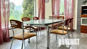 Дом 600м², 3-этажный, посуточно,