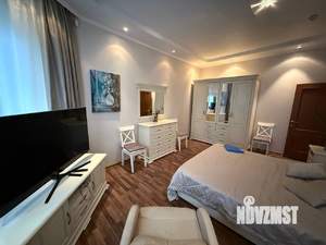 Дом 330м², 3-этажный, на длительный срок,