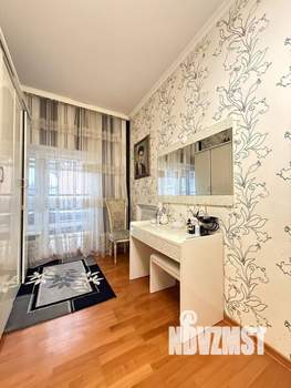 Таунхаус 200м², 3-этажный, участок 1 сот.