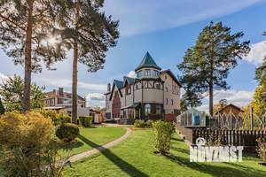 Дом 1200м², 4-этажный, участок 30 сот.