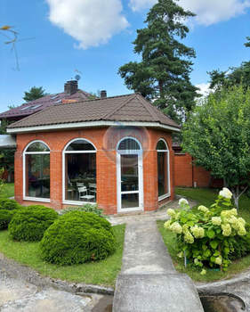 Дом 970м², 4-этажный, участок 10 сот.