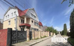 Дом 1156м², 4-этажный, участок 9 сот.
