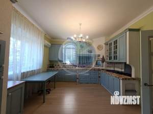 Коттедж 541м², 4-этажный, участок 8 сот.