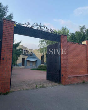 Дом 856м², 2-этажный, участок 31 сот.