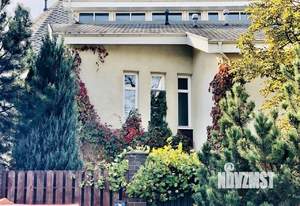 Дом 500м&sup2;, 3-этажный, посуточно, 