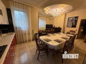 Дом 330м&sup2;, 3-этажный, на длительный срок, 