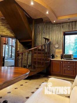 Дом 160м&sup2;, 2-этажный, на длительный срок, 