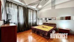 Дом 500м&sup2;, 3-этажный, посуточно, 