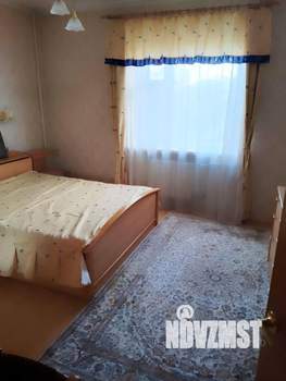 Дом 250м&sup2;, 3-этажный, на длительный срок, 