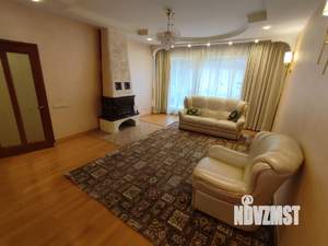 Таунхаус 195м², 3-этажный, на длительный срок, 