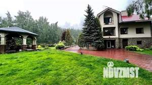 Дом 500м&sup2;, 3-этажный, посуточно, 