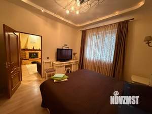 Дом 330м&sup2;, 3-этажный, на длительный срок, 