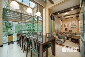 Дом 504м&sup2;, 3-этажный, участок 10 сот.  