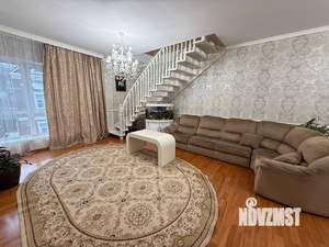 Таунхаус 200м², 3-этажный, участок 1 сот.  