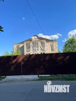 Дом 700м², 3-этажный, участок 8 сот.  