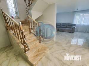 Дом 178м², 2-этажный, участок 6 сот.  