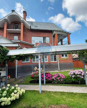 Дом 970м², 4-этажный, участок 10 сот.  