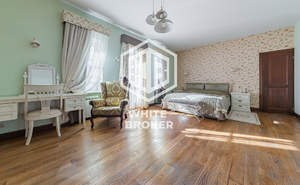 Дом 1200м², 4-этажный, участок 30 сот.  