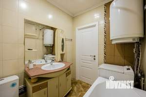 Дом 734м², 4-этажный, участок 12 сот.  