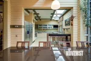 Дом 504м&sup2;, 3-этажный, участок 10 сот.  