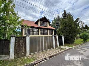 Дом 319м², 3-этажный, участок 13 сот.  