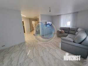 Дом 178м², 2-этажный, участок 6 сот.  