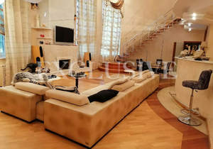 Дом 856м², 2-этажный, участок 31 сот.  