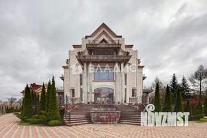 Дом 1362м², 4-этажный, участок 23 сот.  