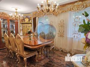 Дом 226м², 2-этажный, участок 10 сот.  