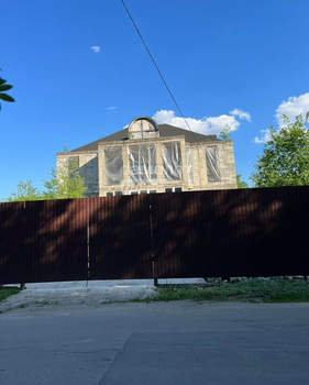 Дом 700м², 3-этажный, участок 8 сот.  