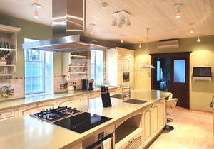 Дом 946м², 2-этажный, участок 30 сот.  