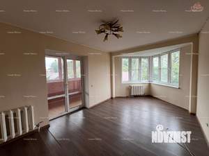 Дом 268м², 3-этажный, участок 9 сот.  