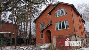 Дом 300м², 3-этажный, участок 10 сот.  