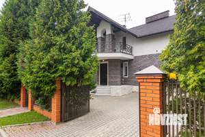 Дом 370м², 2-этажный, участок 10 сот.  