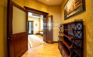 Дом 946м², 2-этажный, участок 30 сот.  