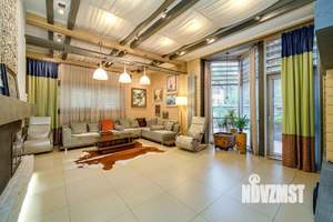 Дом 504м&sup2;, 3-этажный, участок 10 сот.  