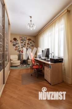 Дом 450м², 3-этажный, участок 20 сот.  