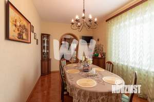 Дом 450м², 3-этажный, участок 20 сот.  