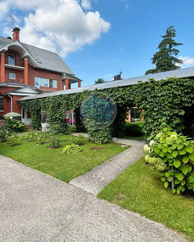 Дом 970м², 4-этажный, участок 10 сот.  