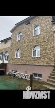 Коттедж 440м², 3-этажный, участок 12 сот.  