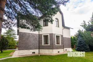 Дом 370м², 2-этажный, участок 10 сот.  