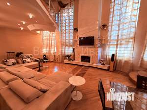 Дом 1158м², 2-этажный, участок 31 сот.  