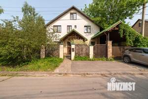 Дом 320м², 3-этажный, участок 6 сот.  