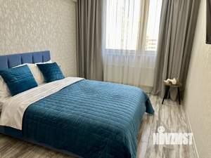 1-к квартира, посуточно, 35м2, 9/16 этаж