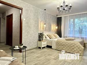 1-к квартира, посуточно, 38м2, 1/5 этаж