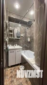 3-к квартира, посуточно, 54м2, 1/1 этаж