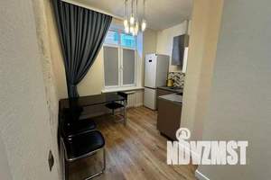 1-к квартира, посуточно, 40м2, 5/8 этаж